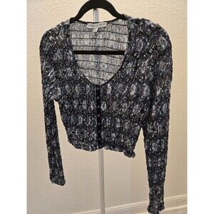 ​Beyond The Radar XL Floral Smocked Snap Front Crop Top Shirt Long Sleeve Women